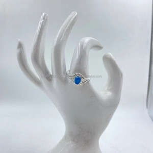 Bague traditionnelle en argent massif 92.5 en argent pur de haute qualité avec appel minimaliste moderne - Product Image 1