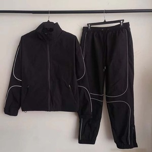ชุดวอร์มกันลมแบบมีฮู้ดสีดำสะท้อนแสง คุณภาพสูง ผลิตตามสั่ง สำหรับฤดูหนาว สไตล์ลำลอง ยูนิเซ็กส์ สำหรับผู้ชาย - Product Image 1