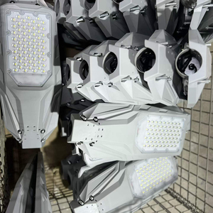 Lampione Solare LED ad Alta Potenza 100W-400W per Esterni, Impermeabile IP66, con Sensore di Movimento e Telecomando per Giardino - Product Image 2