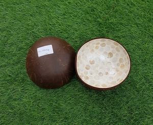 ชุดชามเปลือกมะพร้าวธรรมชาติคุณภาพดีที่สุด ดีไซน์คลาสสิก สำหรับใช้ในบ้านและครัว เหมาะสำหรับเป็นของขวัญ ผลิตในเวียดนาม - Product Image 6