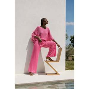 Ensemble deux pièces asymétrique texturé avec col bateau, blouson et pantalon - Rose - Rose - Product Image 4