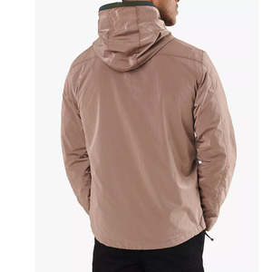 Fournisseur de vestes coupe-vent personnalisées de qualité supérieure offrant des services de production et de personnalisation en gros pour coupe-vent de haute qualité - Product Image 6