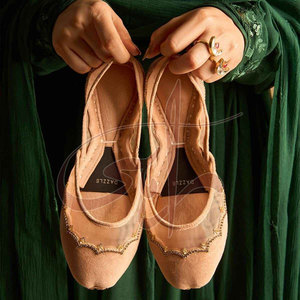 ขายส่งรองเท้าคุสซ่ากำมะหยี่สั่งทำพิเศษ MOQ ต่ำ พื้นรองเท้าหนังแท้ กันลื่น ลายพิมพ์สวยงาม คุณภาพสูง ใส่ได้ทุกฤดู - Product Image 3