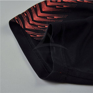 Ensembles d'uniformes de football personnalisés de haute qualité 100% polyester légers et respirants à col rond et manches courtes pour toutes les saisons - Product Image 5
