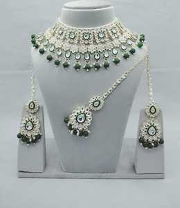 Ensemble de bijoux de mariage court de luxe du fabricant indien ensemble de collier et boucles d'oreilles traditionnel ethnique pour femmes fille Design de mode - Product Image 1