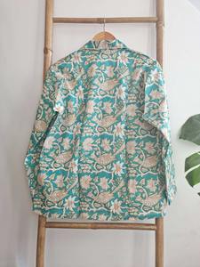 Ensemble deux pièces de vêtements de nuit traditionnels en coton indien avec imprimés ethniques et ensemble confortable pour femmes disponible à la vente - Product Image 2