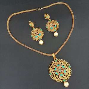 Ensemble de bijoux fins Kriaa-Pendentif plaqué or en pierre bleue Meenakari modèle 1204028A - Product Image 1