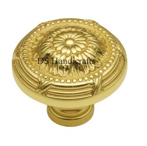 Boutons de porte avec le meilleur matériel fini en laiton couleur or pour porte-fenêtre et porte boutons de porte décoratifs en gros. - Product Image 5