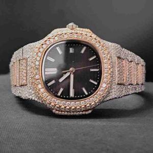 Montre pour homme Hip Hop, diamants de laboratoire, clarté VVS améliorée, bracelet en caoutchouc bleu, cadran en verre, à porter partout, pour toutes les occasions. - Product Image 6