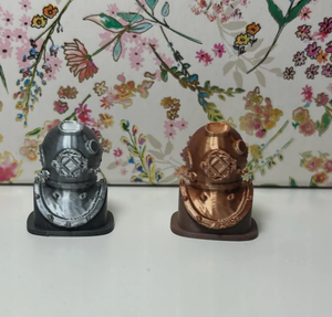Casque de plongée miniature fait main avec support, casque en cuivre de qualité supérieure, casque de plongée sous-marine antique, article de haute qualité - Product Image 1