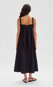 Robe longue d'été tendance 2026 pour femme en mousseline, col rond, imprimé uni, bretelles réglables, dos nu, pour fêtes en extérieur - Product Image 2