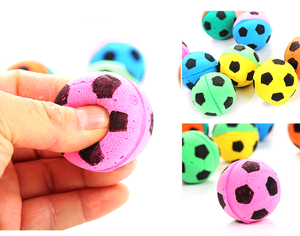 Pelotas de Juguete para Gatos de Espuma de Látex, Interactivas, Ligeras, Rebotantes, Diseño de Balón de Fútbol Pequeño, Colores Aleatorios para Gatitos y Gatos - Product Image 2