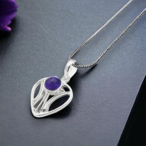 Améthyste naturelle Pierre précieuse en argent sterling 925 Design unique Pendentif en forme de cœur Bijoux faits à la main pour fête d'anniversaire Exportateur en vrac - Product Image 1