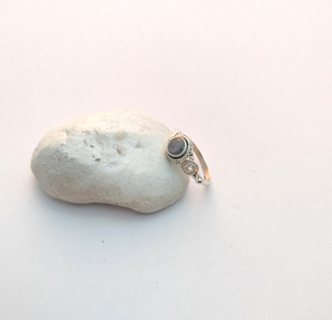 Bague de mariage artisanale en argent sterling 925 plaqué or avec pierre précieuse labradorite et sertissage clos diamanté pour femme, idéale pour les fêtes et la vente en gros, cadeau - Product Image 2