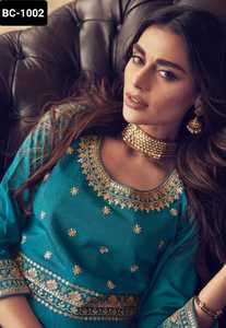 Vêtements ethniques indiens Pure Chinnon Soie avec broderie lourde Zari Dori Séquence Travail et manches Prêt à porter Robes Anarkali - Product Image 3