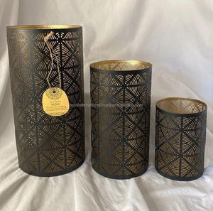 Porte-bougie suspendu en métal avec décor de lanterne de mariage - Product Image 4