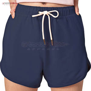 กางเกงขาสั้นลำลองสำหรับผู้หญิงให้ความรู้สึกนุ่มและผ่าข้างเพื่ออิสระในการเคลื่อนไหว - Product Image 2