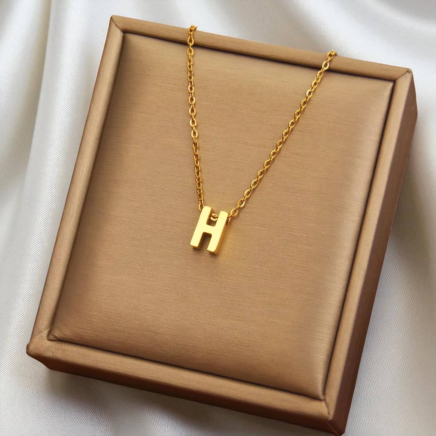 ตัวอักษร H