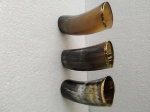 Verre court à corne naturelle le plus vendu Verre à liqueur de style viking de qualité supérieure Style animal pour whisky spiritueux disponible à la vente en Inde - Product Image 3