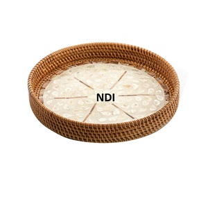 Plateaux de serveur de nourriture faits à la main d'utilisation de restauration d'hôtel à la maison petit déjeuner et plateau de service de nourriture avec la conception en bois - Product Image 1