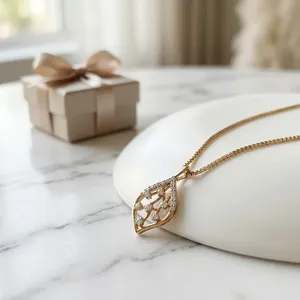 Colgante Clásico con Diamante Natural de Corte Brillante Redondo, Estilo Hoja, Oro Sólido de 14K, para Uso Diario Romántico, Regalo de Boda para Mujer - Product Image 2