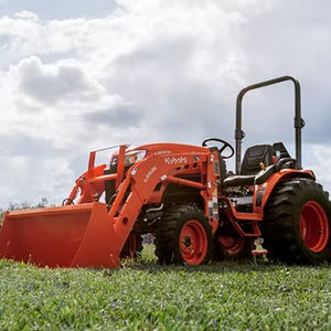 Kubota Le modèle LX2610 est doté d'un moteur diesel Kubota 3 cylindres réputé et éprouvé Le modèle LX3310 présente - Product Image 6