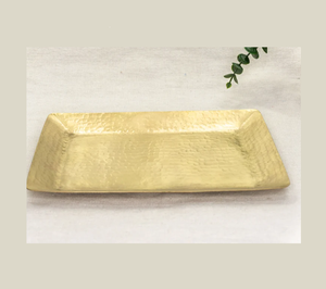 Plateau de service en aluminium rustique avec texture vintage adapté aux intérieurs de ferme repas en plein air et aux maisons traditionnelles - Product Image 5