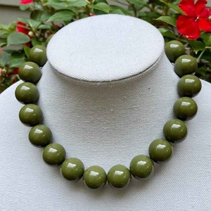 Collier en résine, accessoire de bijouterie audacieux et accrocheur pour les amateurs de mode moderne, haute qualité - Product Image 2