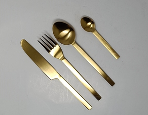 Juego de cubiertos de acero inoxidable dorado de 4 piezas moderno con acabado mate Comedor de lujo para fiestas para hoteles Restaurantes y regalos - Product Image 2