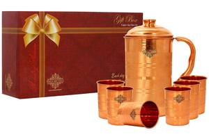 IndianArtVilla Jarra de diseño liso de cobre puro hecha a mano con juego de vidrio de 7 vasos para almacenamiento y servicio - Product Image 1