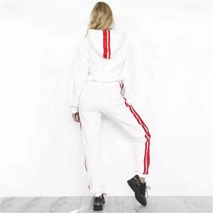 Traje deportivo de dos piezas personalizado para mujer, sudaderas con capucha y pantalones de punto estampados para invierno, disponibilidad al por mayor - Product Image 5