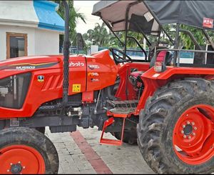 Tractor de rueda Kabuta 2022 usado 2WD 75HP Motor de caja de cambios Fob India - Product Image 4