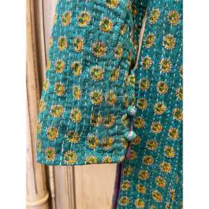 Chaqueta Kantha Floral Esmeralda Vintage para Mujer, Acolchada, Reversible, Estilo Bomber, de Algodón con Parches, Personalizable para Primavera y Otoño - Product Image 2