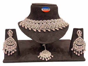 Ensemble de bijoux de mode élégants-Boucles d'oreilles collier ras du cou pour anniversaire de mariage et événements traditionnels pour les cadeaux - Product Image 3