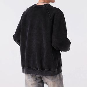 เสื้อสเวตเชิ้ตผู้ชายแบบฟอกสี 250GSM ผ้าฝ้ายเฟรนช์เทอร์รี่ สไตล์ลำลองแนวสตรีท คอกลม รับผลิตตามแบบ OEM แบรนด์ส่วนตัว โรงงาน - Product Image 5