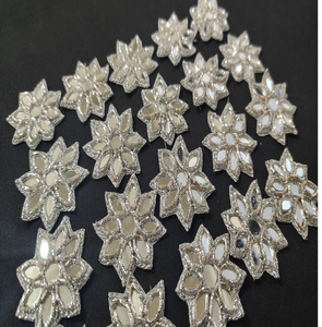 Patchs de broderie de vêtement sur mesure Tissu PVC Broderie Zari à la main Motif floral délicat Design à coudre pour sacs Chaussures - Product Image 1