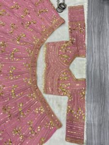 Ropa de fiesta de diseñador para mujer Lehenga Choli con red de mariposa acampanada, capas de lona con estampado dibujado a mano Choli - Product Image 6