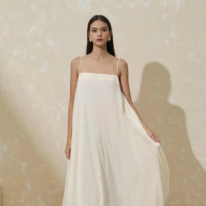 ชุดเดรสผ้าไหมทรงโอเวอร์ไซส์แขนกุด, เดรสลำลองผ้าไหมทรงแม็กซี่ยาวถึงพื้นทำจากผ้าไหมสีทึบซักได้ - Product Image 1