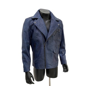 Người Đàn Ông Cao Cấp Của Màu Xanh Python Dập Nổi Áo Khoác Da V Cổ Chính Hãng Da Rắn Mô Hình Động Vật Mùa Đông OEM/ODM Mới Biker Không Dệt - Product Image 2
