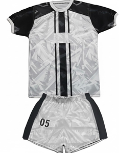 Conjuntos Deportivos Personalizados, Pantalones Cortos y Camisetas para Clubes Deportivos, Entrenamiento, Partidos y Competiciones, Suministro OEM ODM, 100% Poliéster - Product Image 1