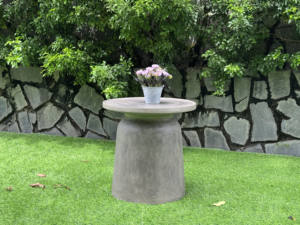 Table d'appoint contemporaine ronde en forme de cloche en béton pour jardin ou patio extérieur Mobilier de maison moderne pour le salon - Product Image 3