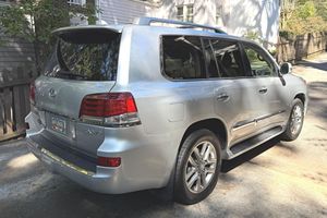 Lexus LX 570 V8 2013 Usado, Tracción en las Cuatro Ruedas, Paquete de Lujo, Propiedad del Sur, Sin Modificar - Product Image 4