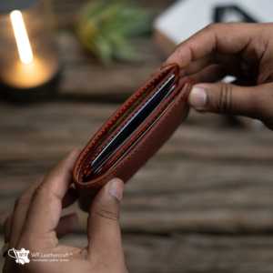 Cartera de Lujo Clásica Hecha a Mano No.81 con Cuero Fiebings Teñido, Costura Francesa, Cuero Genuino Unisex - Product Image 3