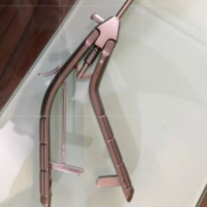 Porte-aiguilles en titane Kara Mediclust, pointe TC, type Karl Storz, instruments, fournitures médicales, équipement médical, instrument chirurgical - Product Image 1