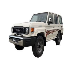 Toyota Land Cruiser Pickup Série 76 Blanc Phares Halogènes Volant à Gauche Voiture d'Occasion - Product Image 3