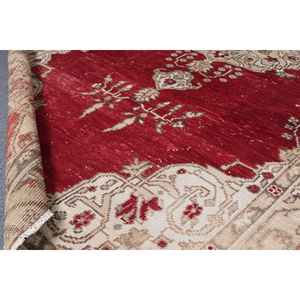 Alfombra Turca Vintage, Alfombra Oriental de Lana Roja de 4.5x8.8 pies (136x268 cm) - Product Image 4