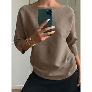 เสื้อสเวตเตอร์ถักลำลองสำหรับผู้หญิง คอวี แขนทรงปีกค้างคาว - Product Image 1