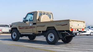 Neuf/Occasion 2024 pour ISER LC79 2.8L Diesel <4L Euro IV Emission SUV 4x4 Automatique Sièges en Cuir Foncé Volant à Gauche - Product Image 5