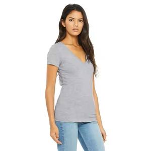 100% Airlume peinado y algodón hilado en anillo 30 solo 4,2 oz Athletic Heather mujeres Jersey manga corta cuello en V profundo camisetas - Product Image 2