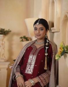 Vêtements traditionnels indiens Designer Party Wear Pure Chinon Thread & Sequence Embroidery Top Bottom With Heavy Work Dupatta Suit - Product Image 3